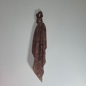 Cheetah Scrunchie Scarf